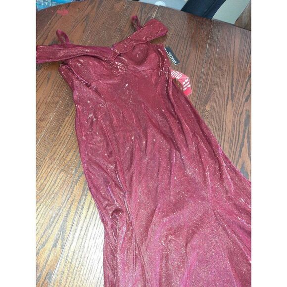 New 10P R&M Petite Metallic Scarlet Red Off Shoulder Long Mermaid Formal Dress - Picture 5 of 7